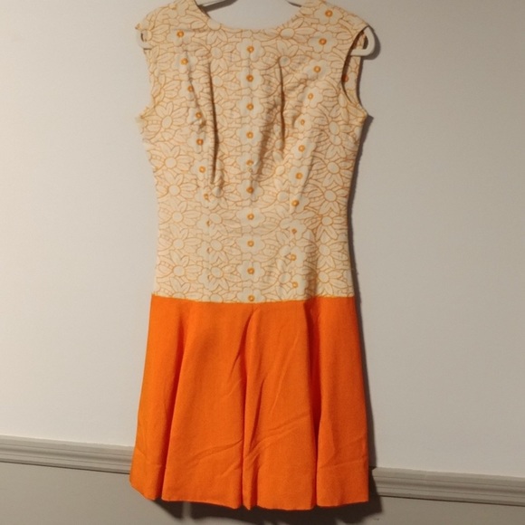 VINTAGE 1960’s Embroidered Dress - Picture 3 of 8